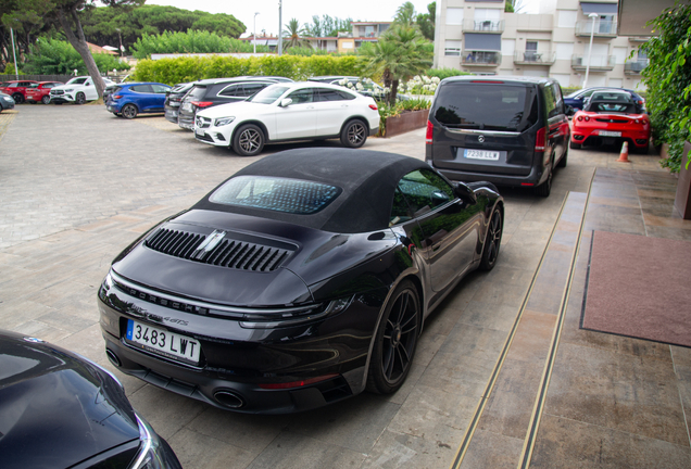 Porsche 992 Carrera 4 GTS Cabriolet