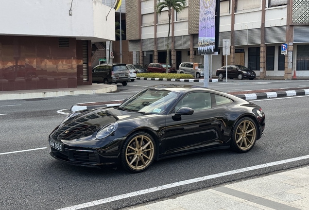 Porsche 992 Carrera 4S