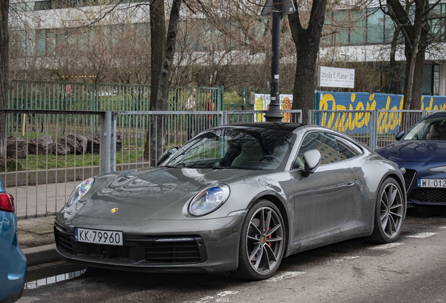 Porsche 992 Carrera 4S