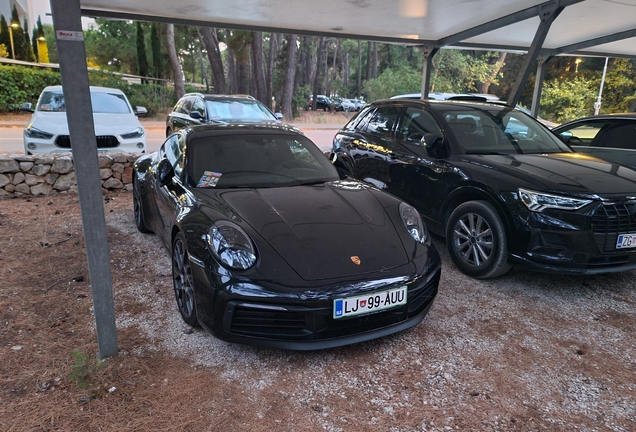 Porsche 992 Carrera 4S
