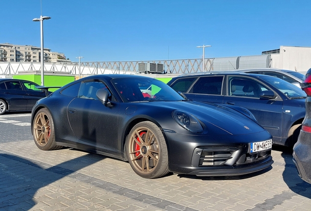 Porsche 992 Carrera GTS