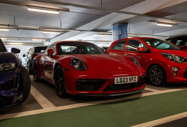 Porsche 992 Carrera GTS
