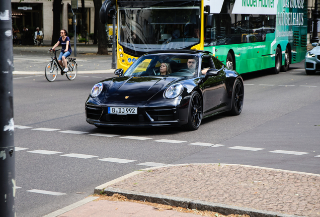 Porsche 992 Carrera GTS