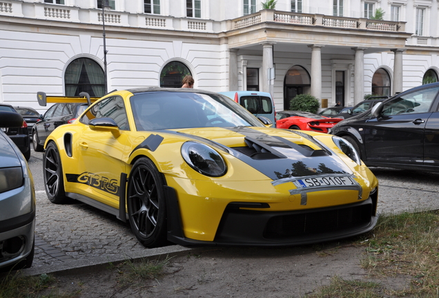 Porsche 992 GT3 RS Weissach Package