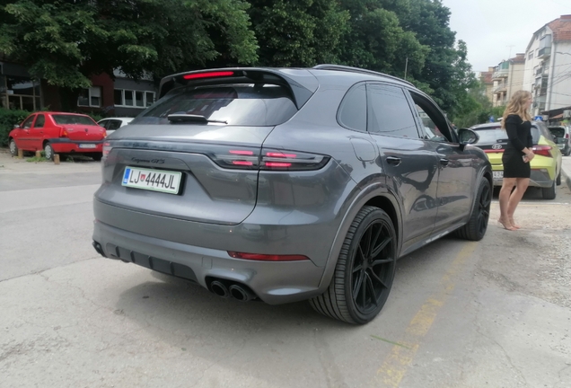 Porsche 9YA Cayenne GTS