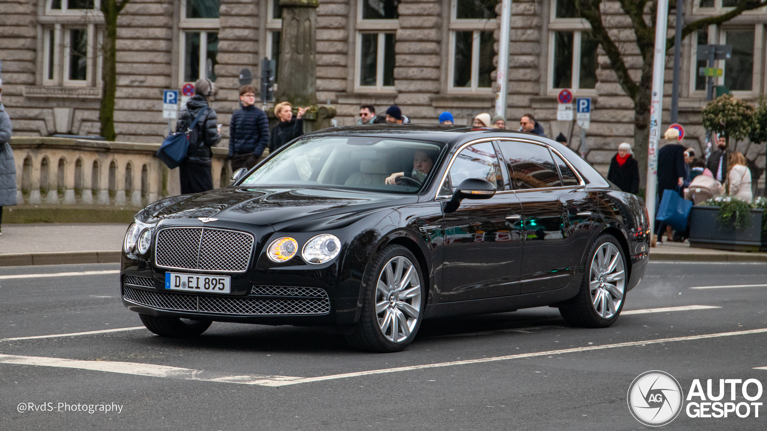 Bentley Flying Spur W12