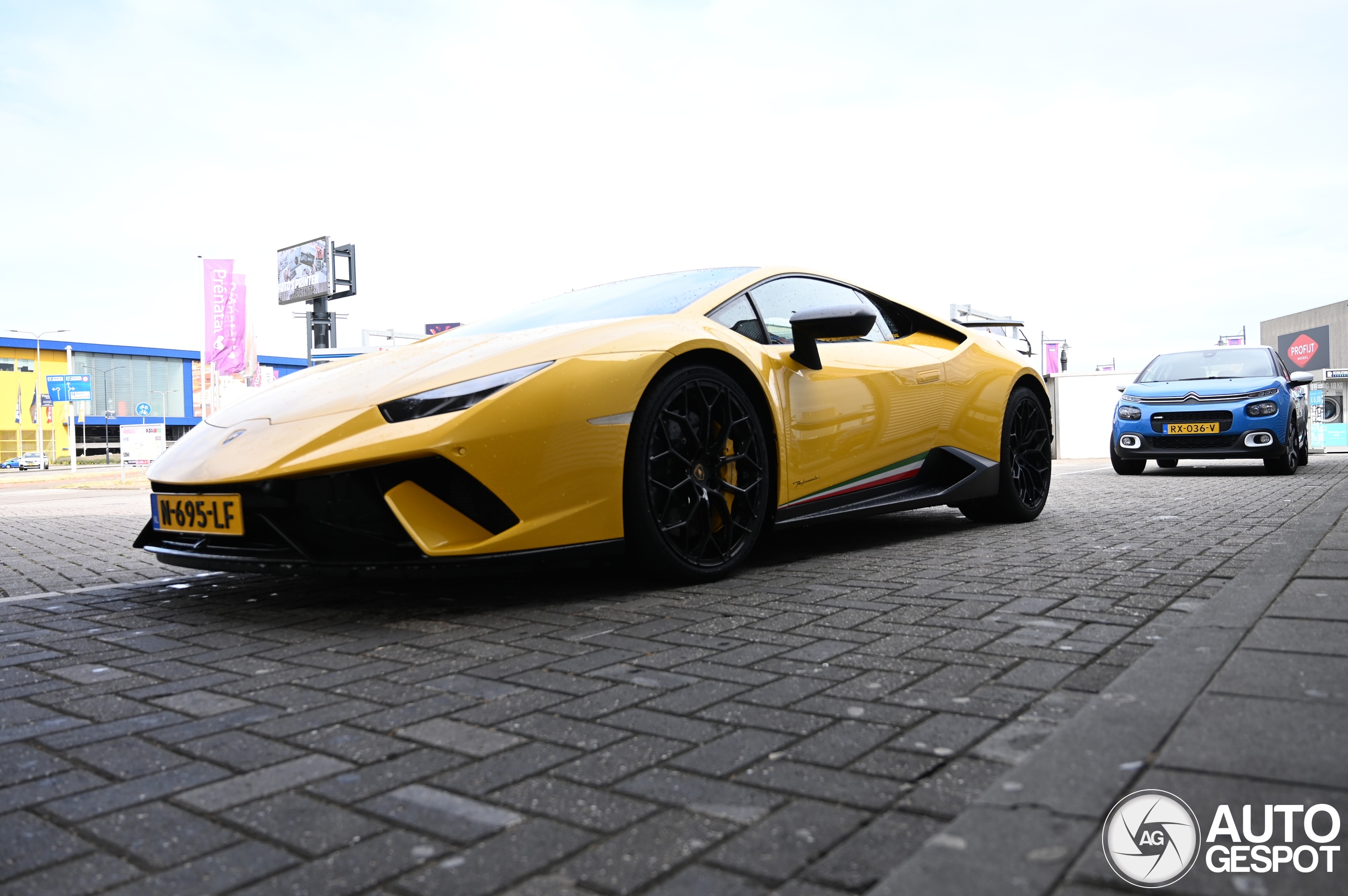 Lamborghini Huracán LP640-4 Performante