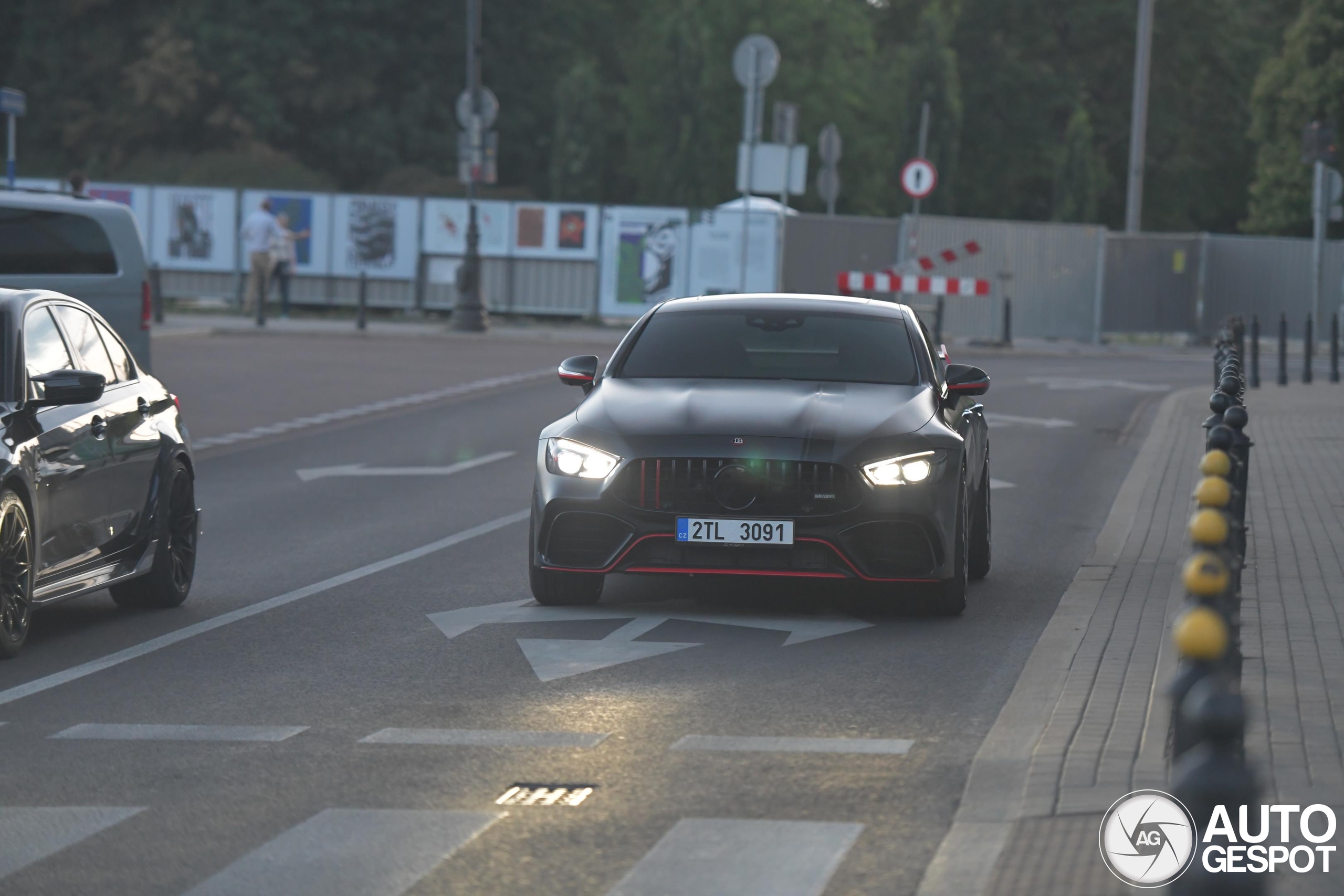 Mercedes-AMG GT 63 S X290