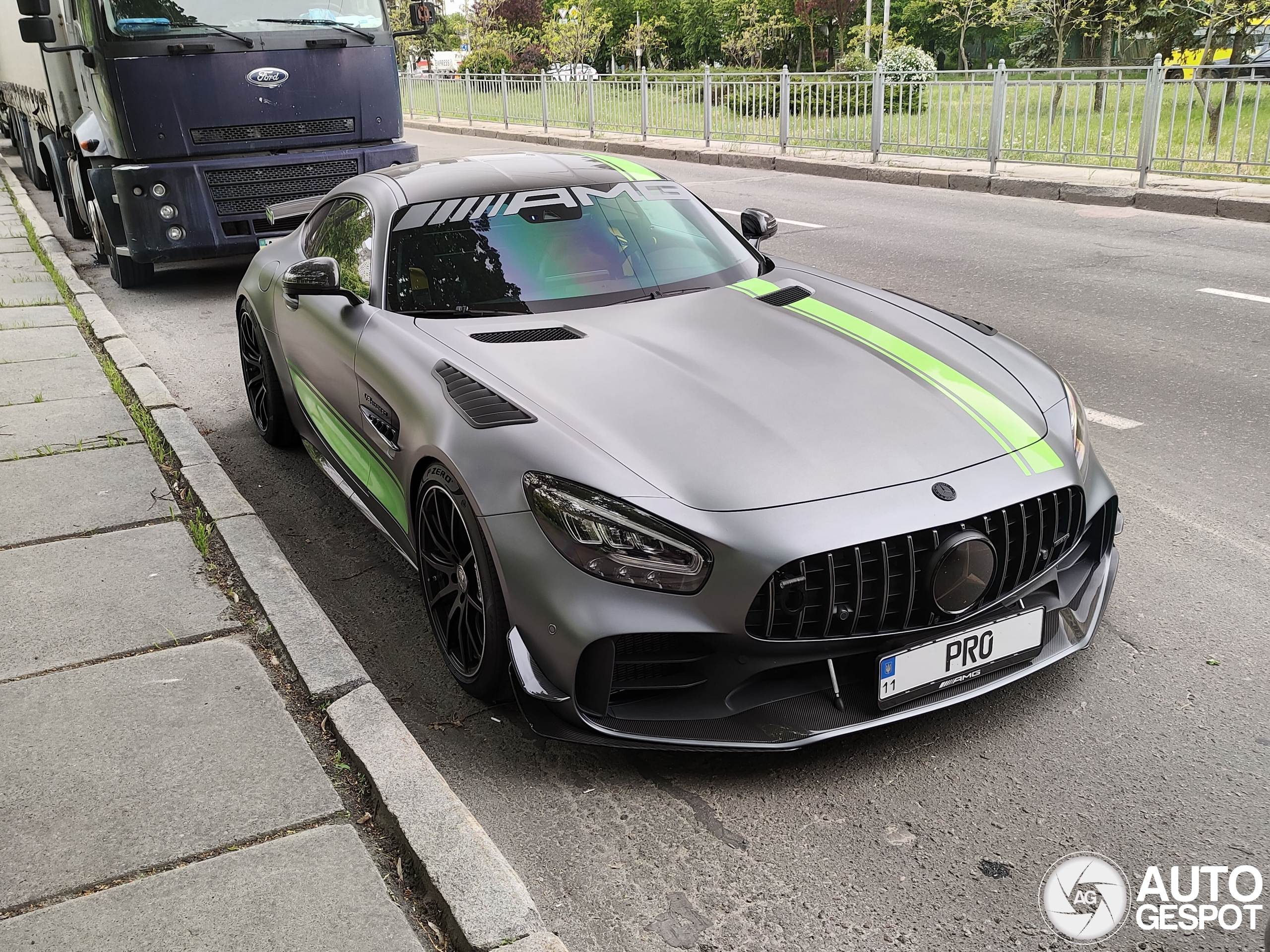 Mercedes-AMG GT R Pro C190