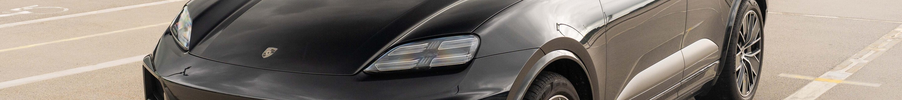 Porsche Macan EV Turbo