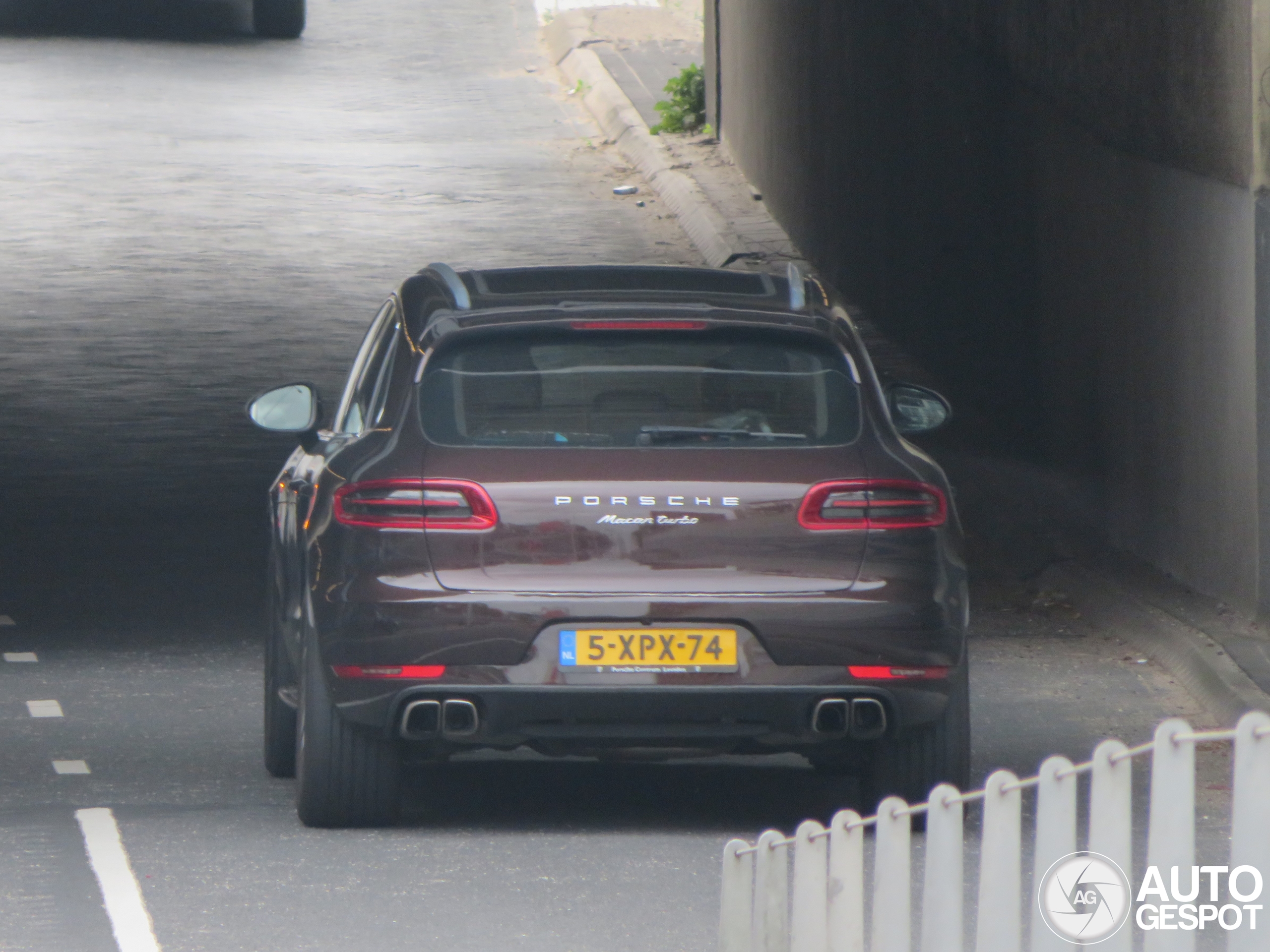Porsche 95B Macan Turbo