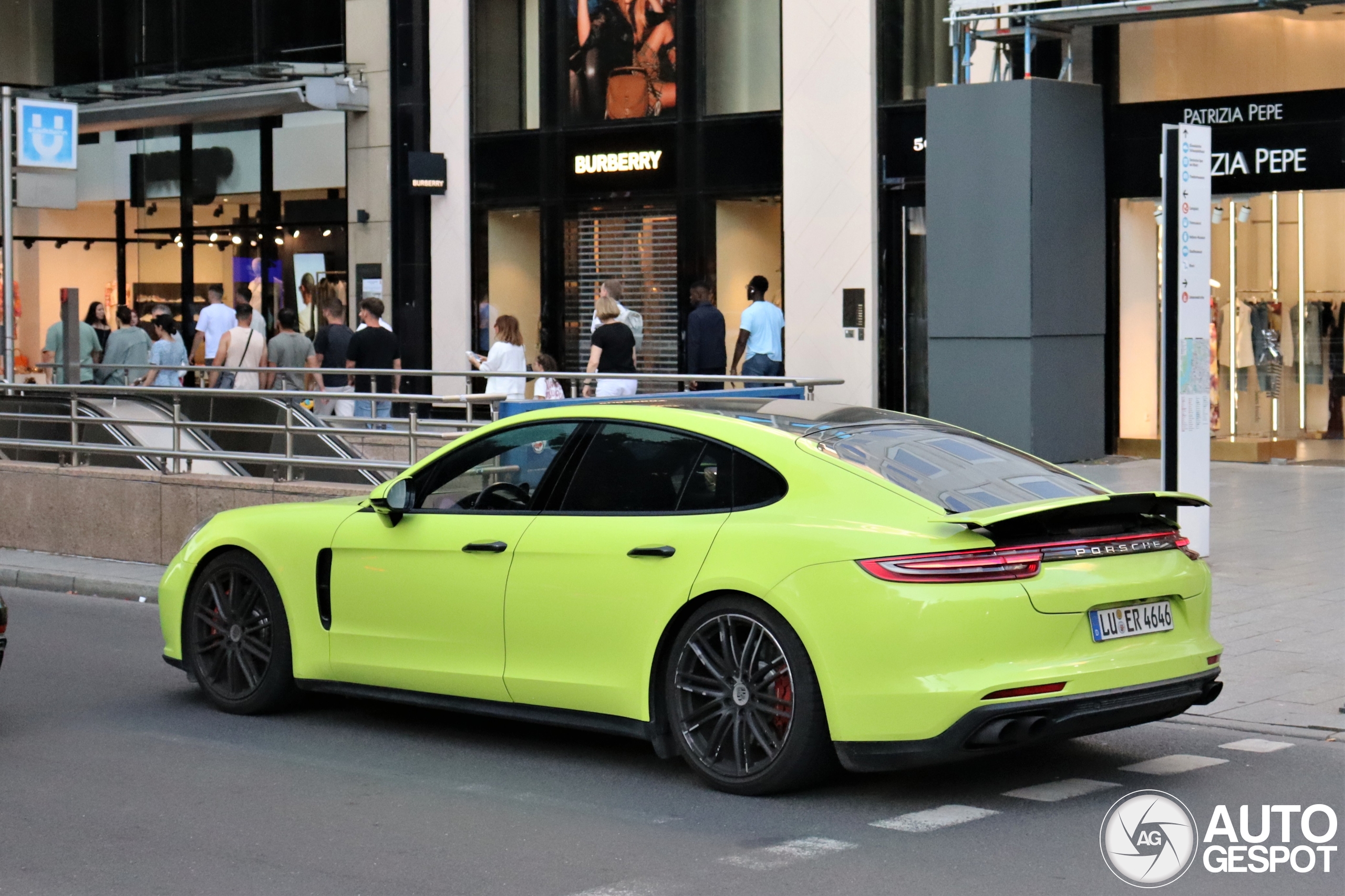 Porsche 971 Panamera Turbo