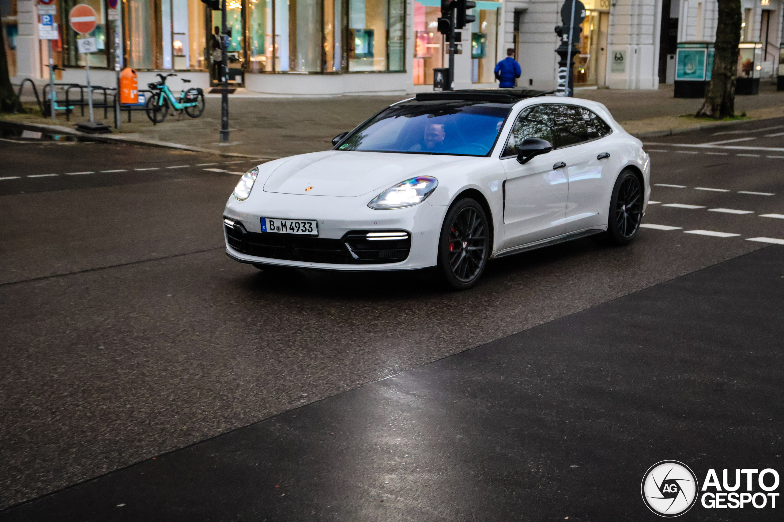 Porsche 971 Panamera Turbo Sport Turismo
