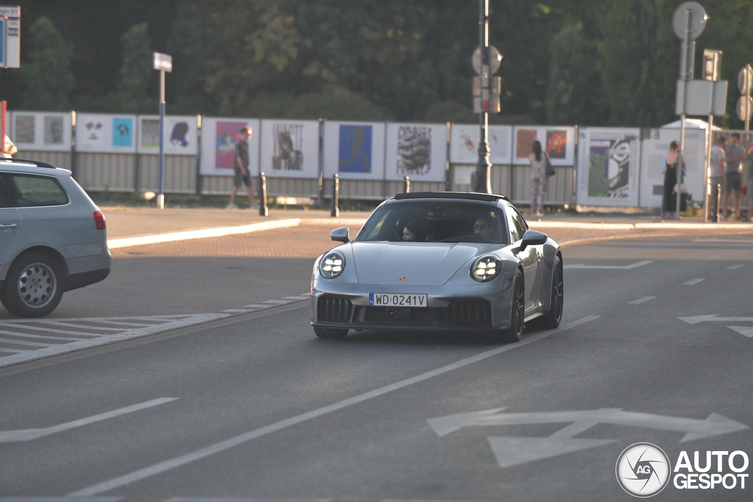 Porsche 992 Carrera 4 GTS MkII