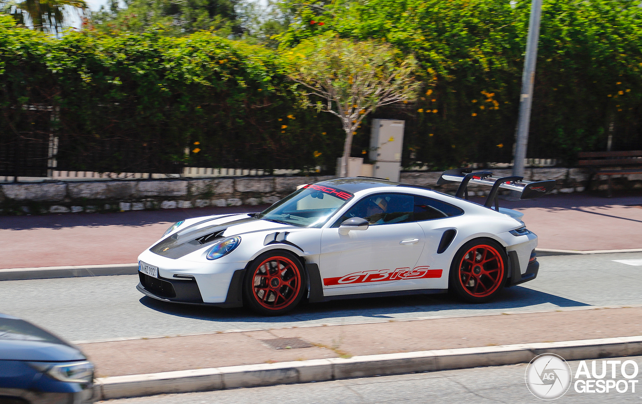 Porsche 992 GT3 RS Weissach Package