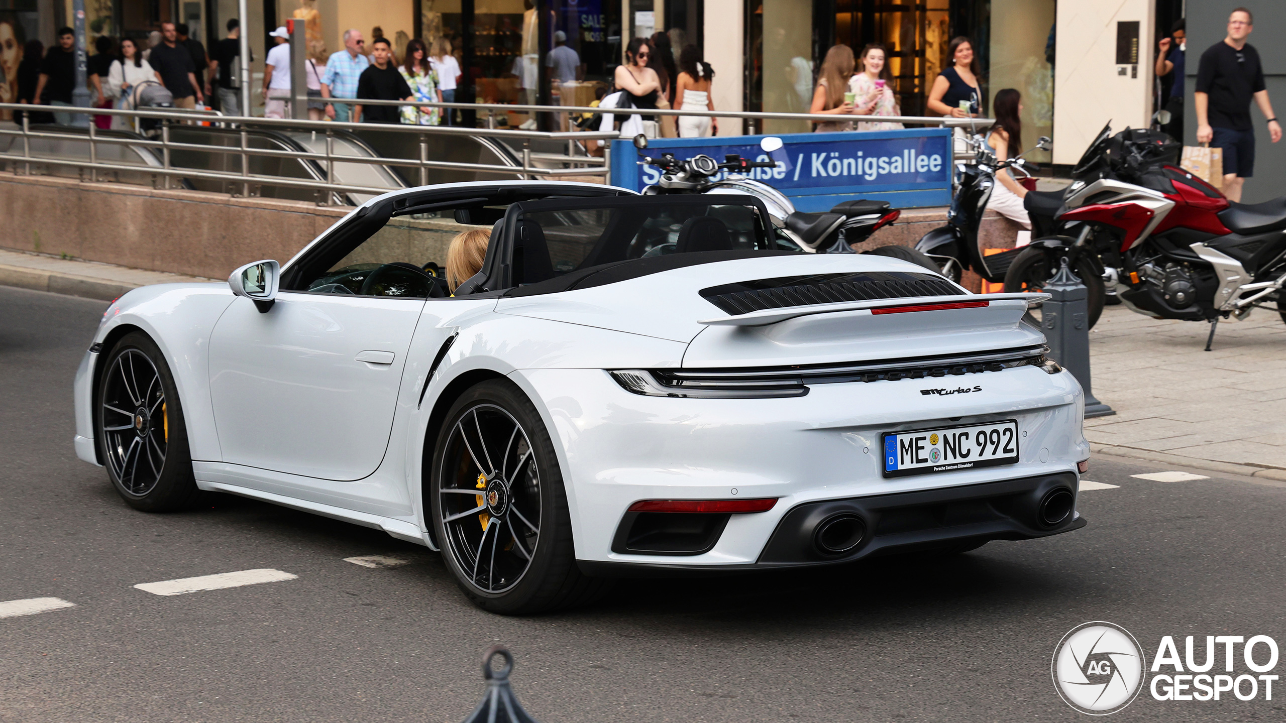 Porsche 992 Turbo S Cabriolet