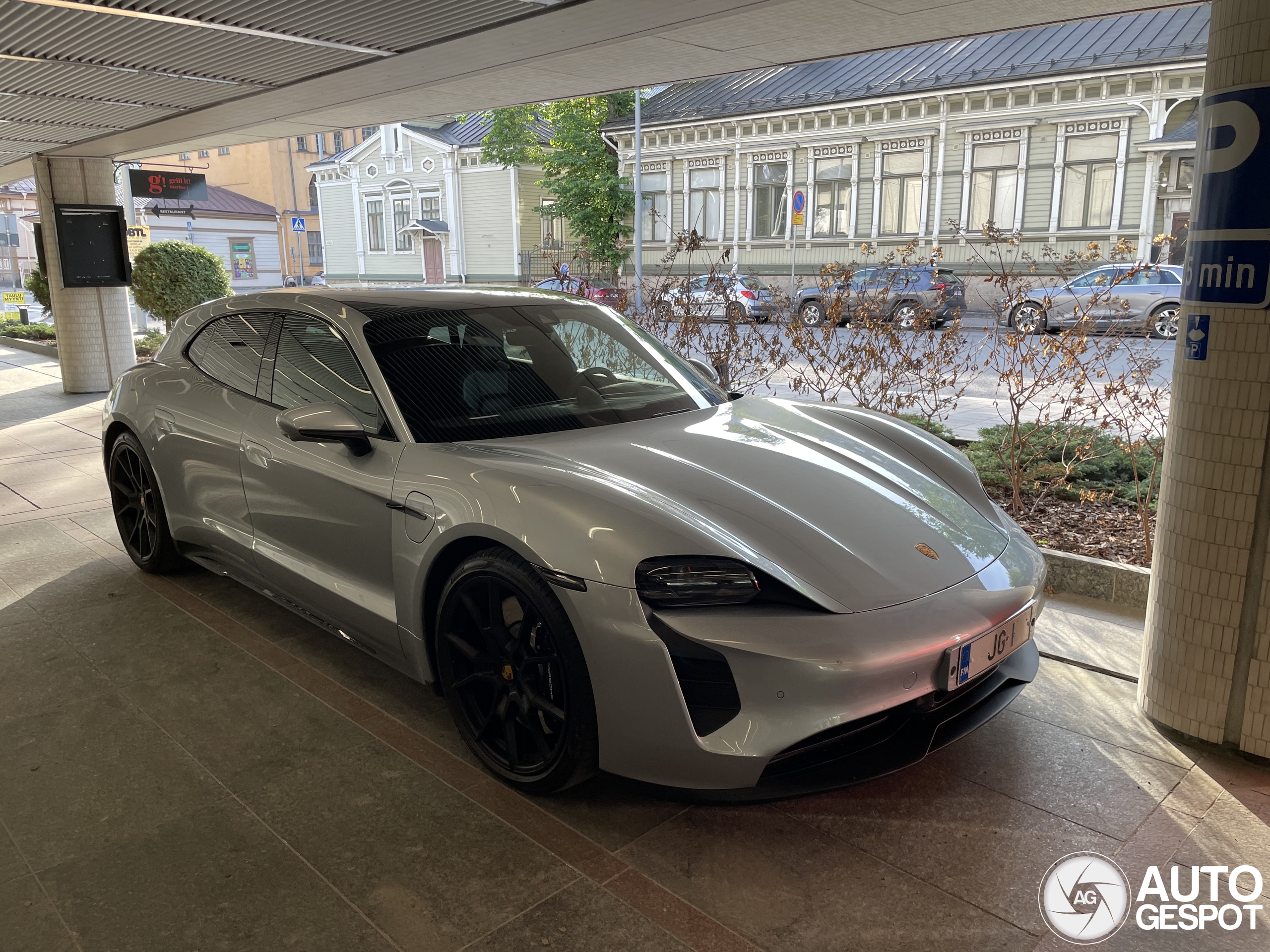 Porsche Taycan GTS Sport Turismo