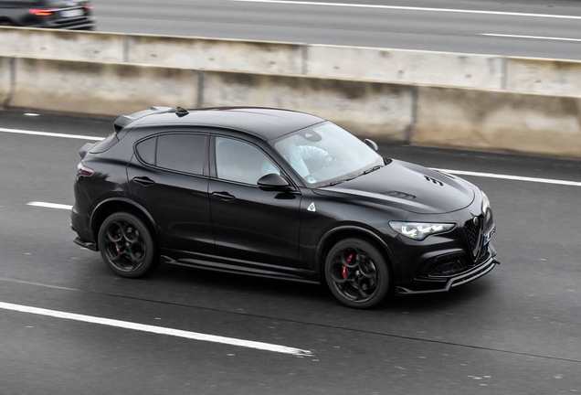 Alfa Romeo Stelvio Quadrifoglio 2023