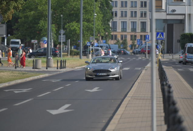 Aston Martin DB9