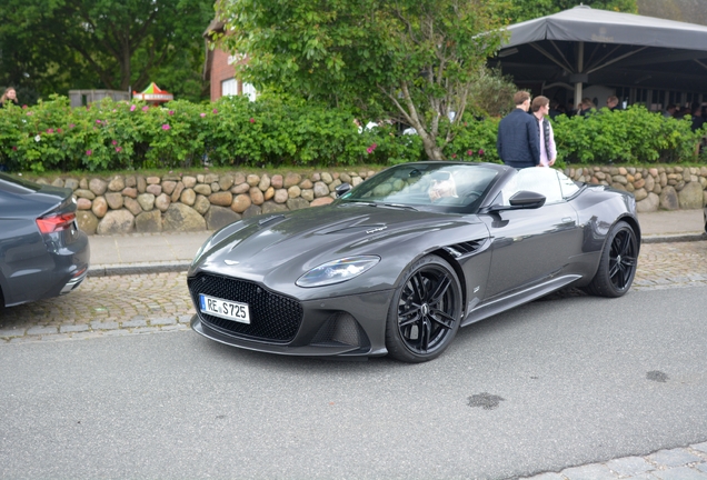 Aston Martin DBS Superleggera Volante