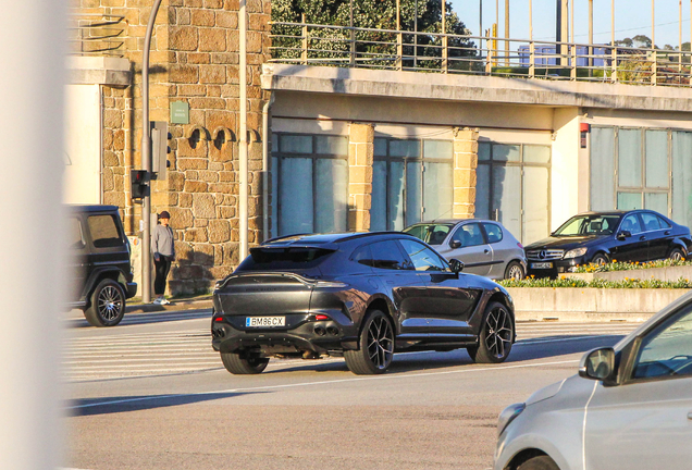 Aston Martin DBX707