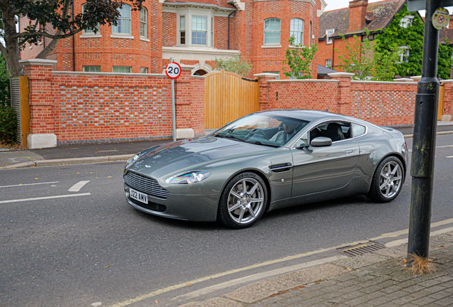 Aston Martin V8 Vantage