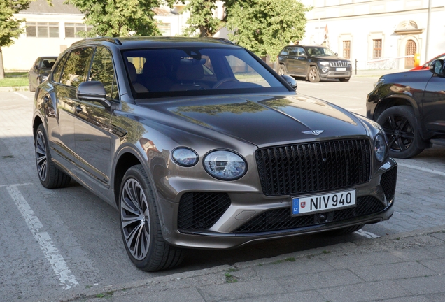 Bentley Bentayga Azure EWB 2024