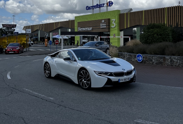 BMW i8
