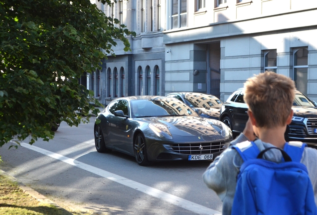 Ferrari FF