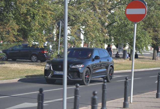 Jaguar F-PACE SVR