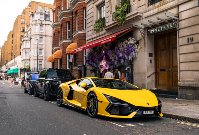 Lamborghini Revuelto