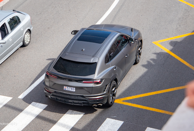 Lamborghini Urus Performante