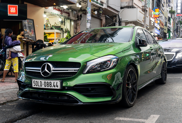 Mercedes-AMG A 45 W176 2015