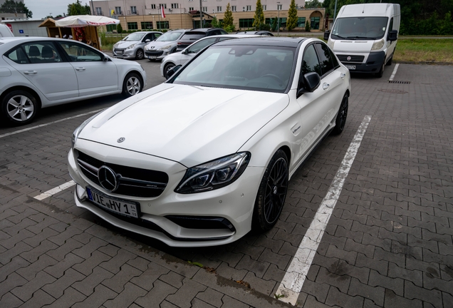 Mercedes-AMG C 63 S W205