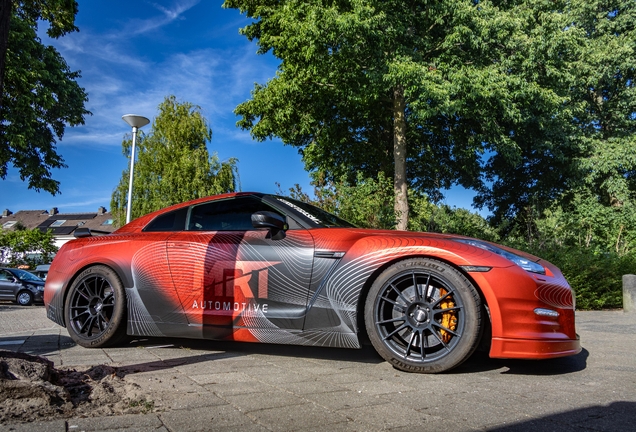 Nissan GT-R 2012