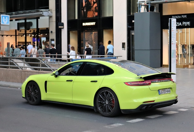 Porsche 971 Panamera Turbo