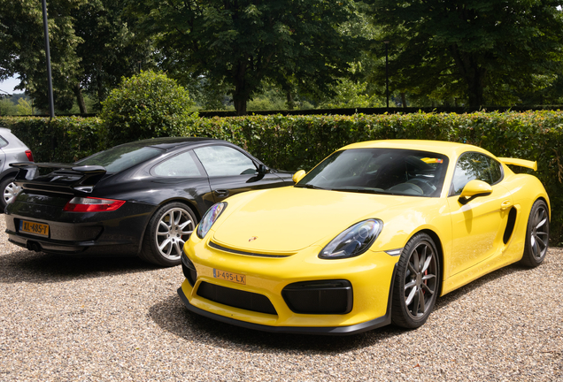 Porsche 981 Cayman GT4