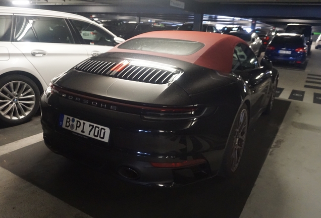 Porsche 992 Carrera 4S Cabriolet