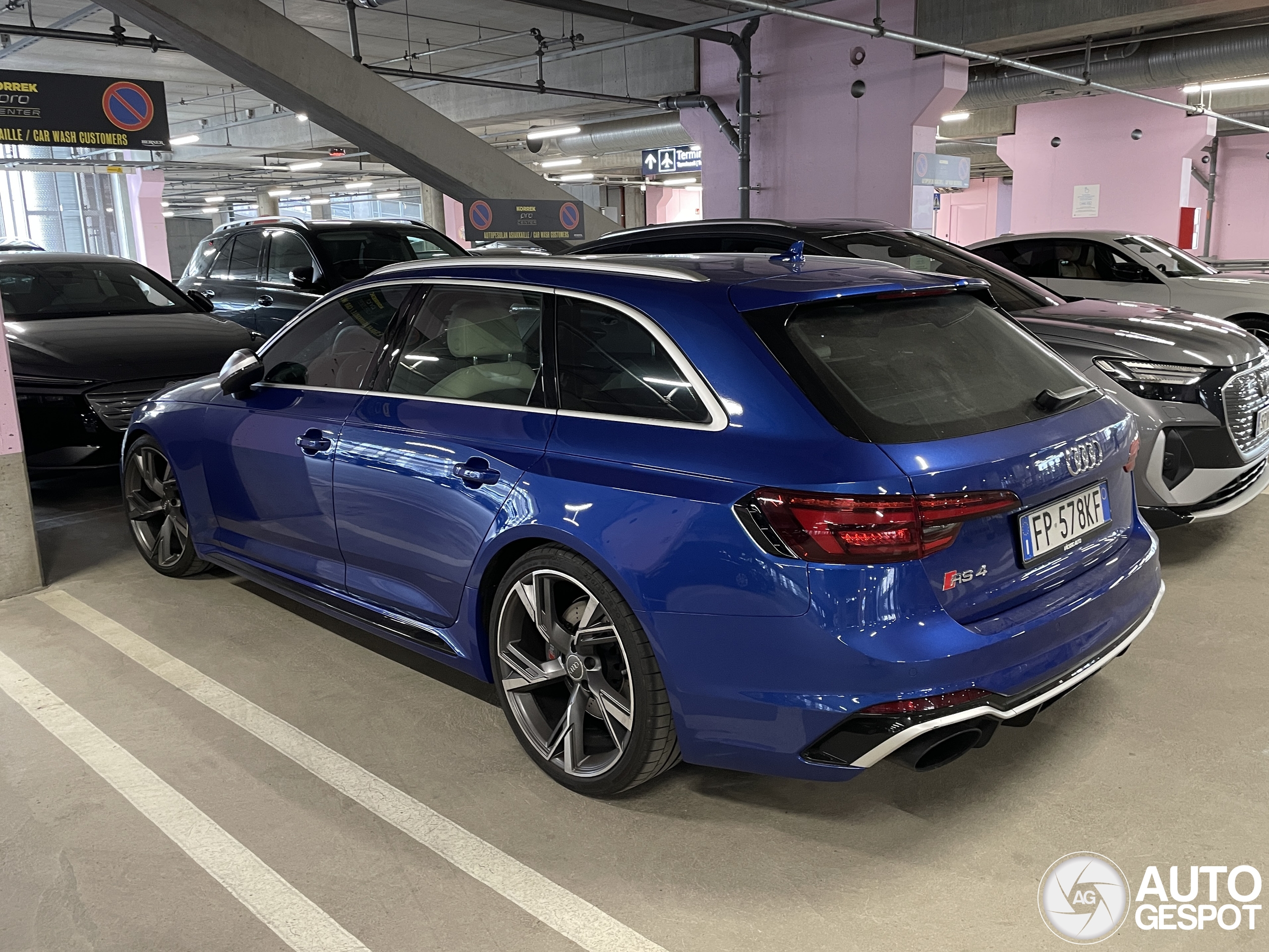 Audi RS4 Avant B9