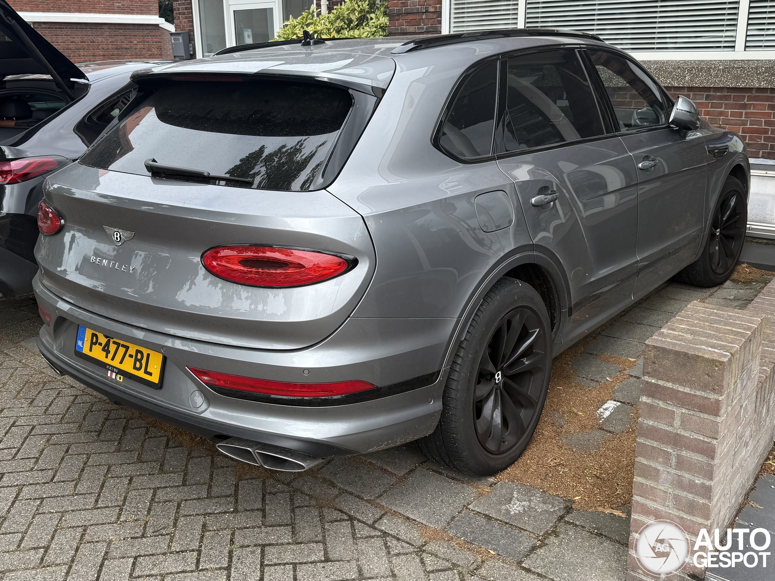 Bentley Bentayga Hybrid 2021
