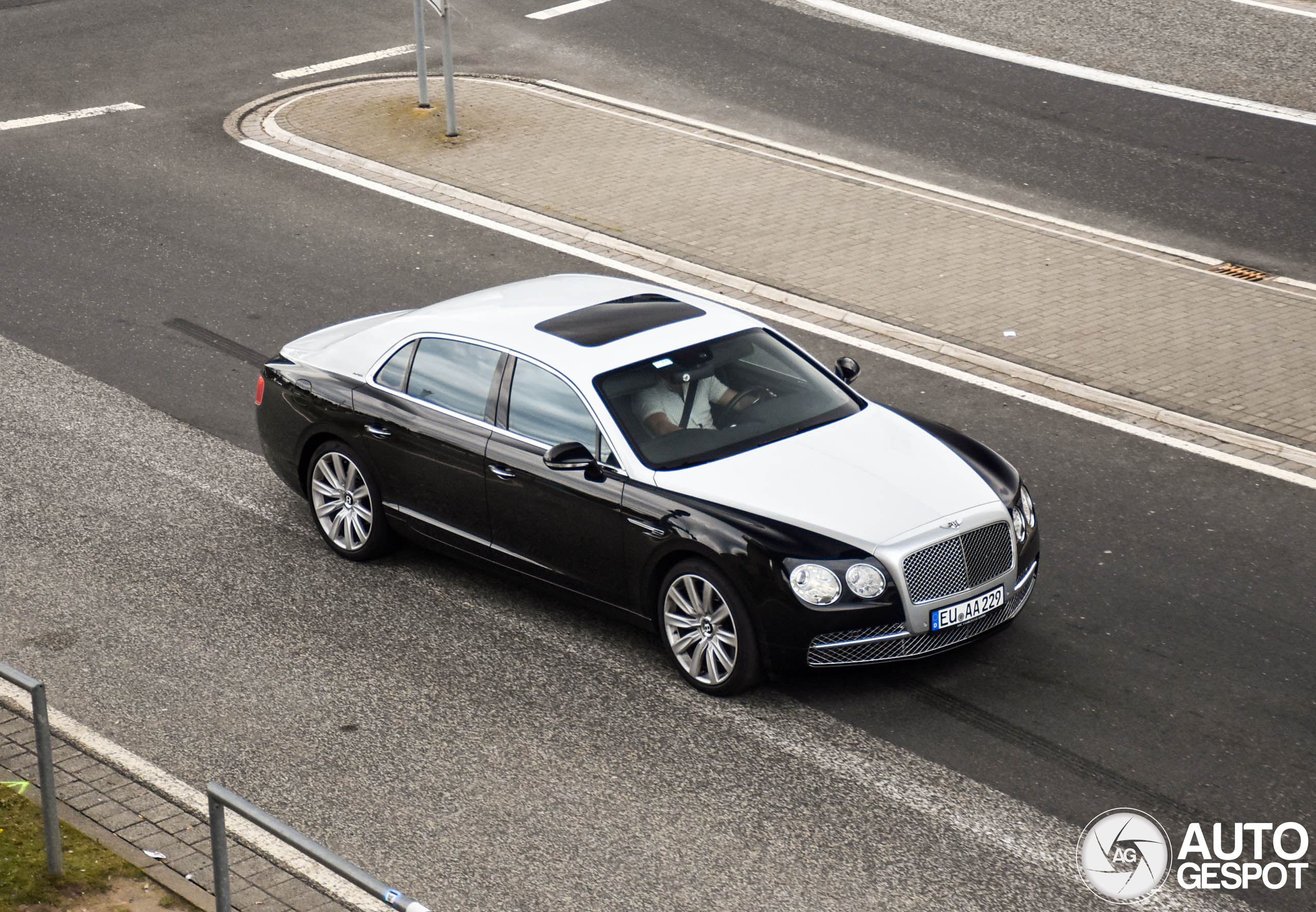 Bentley Flying Spur W12