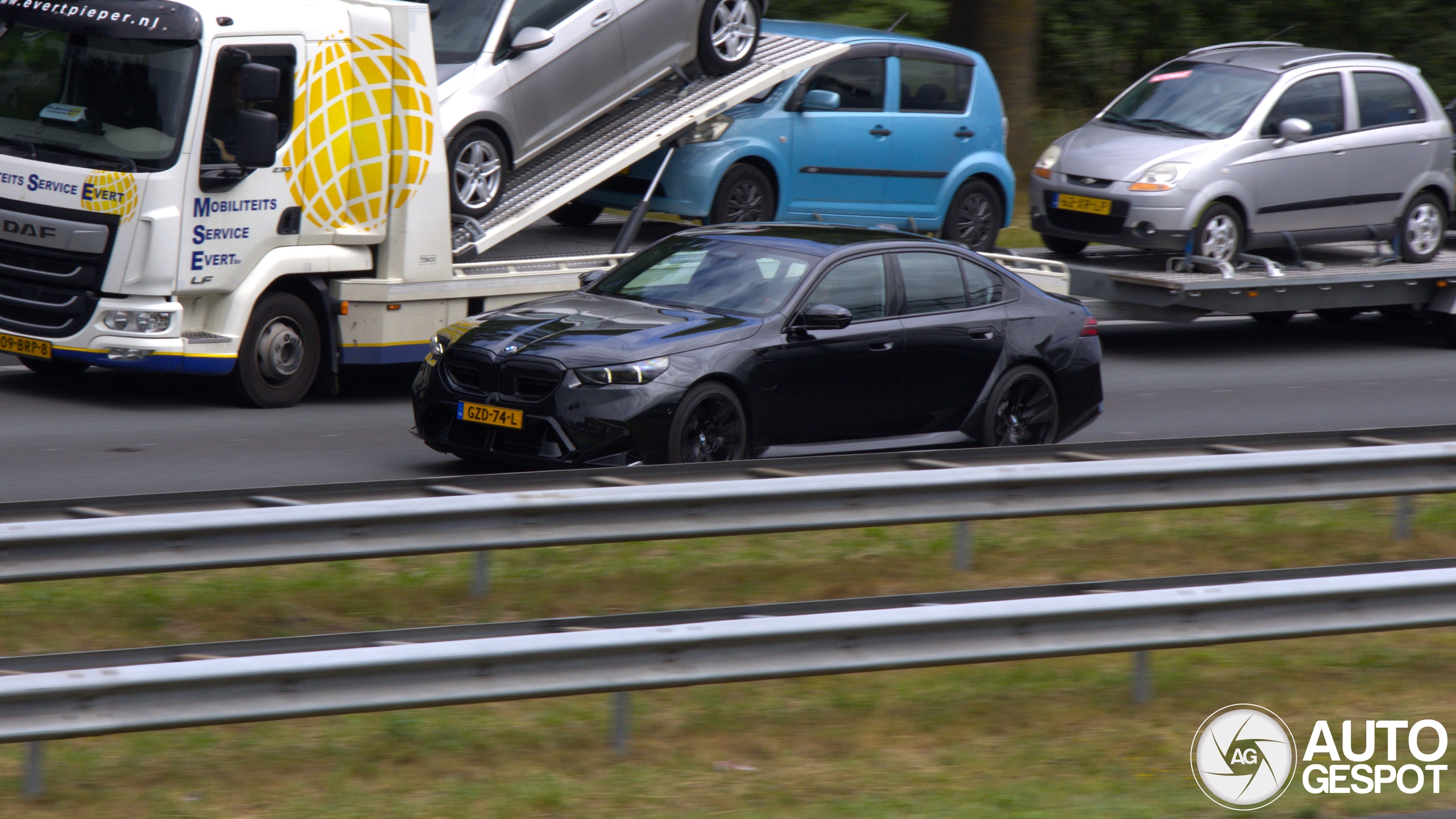 BMW M5 G90