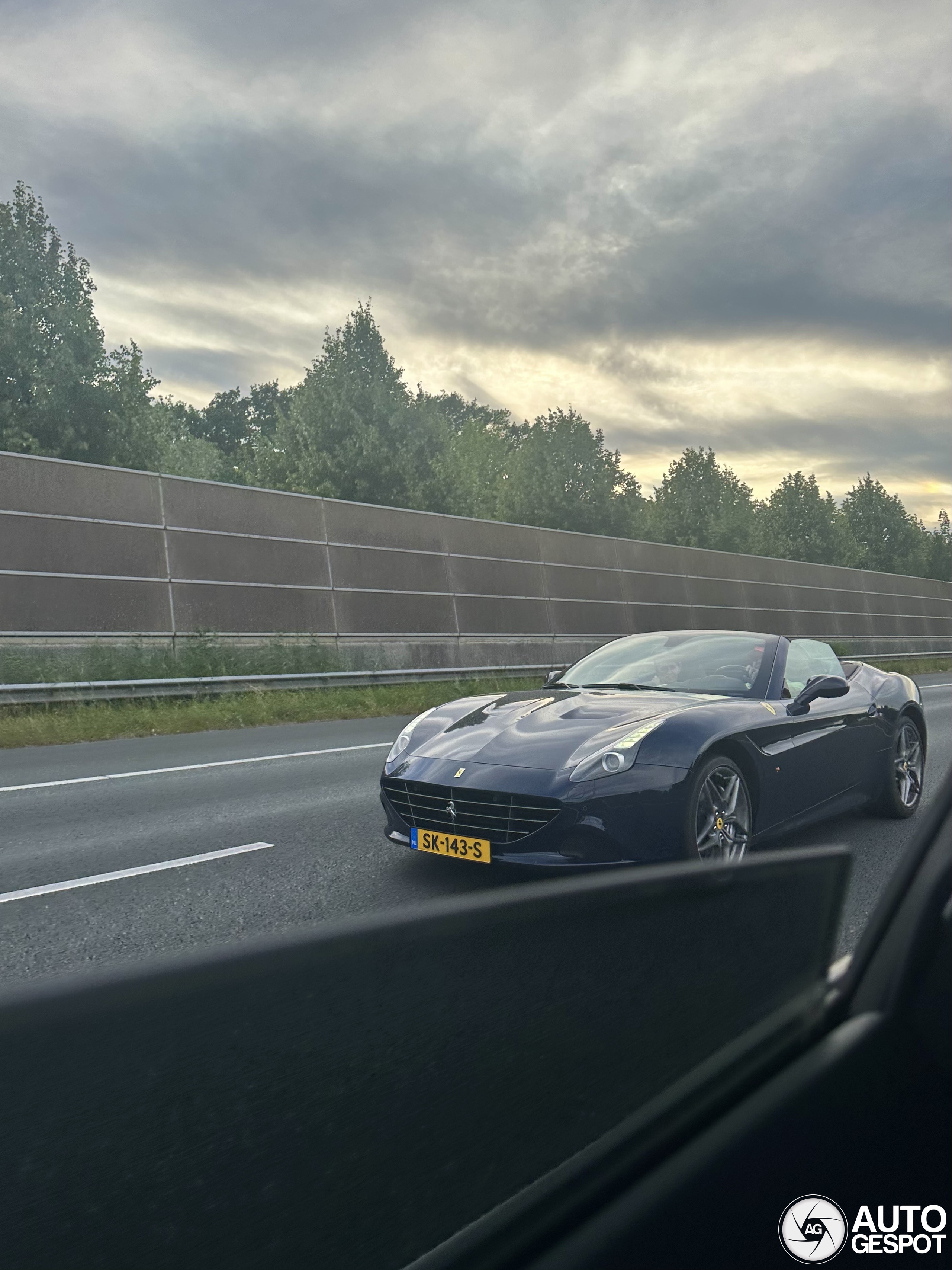 Ferrari California T