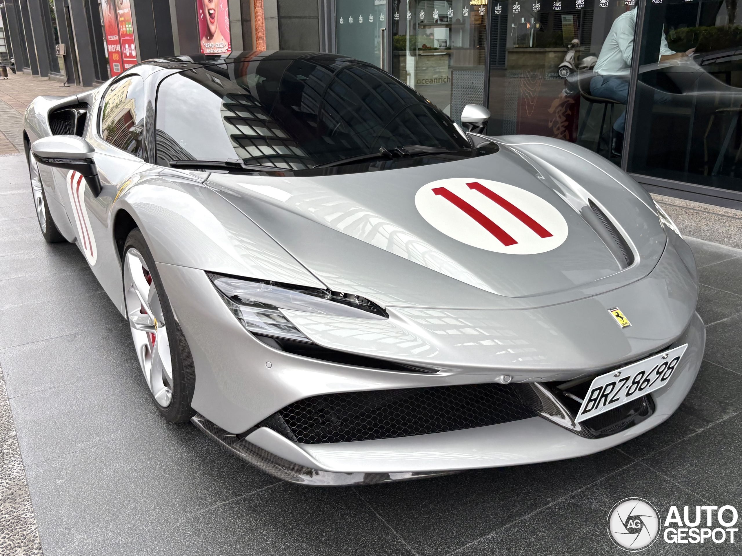Ferrari SF90 Spider