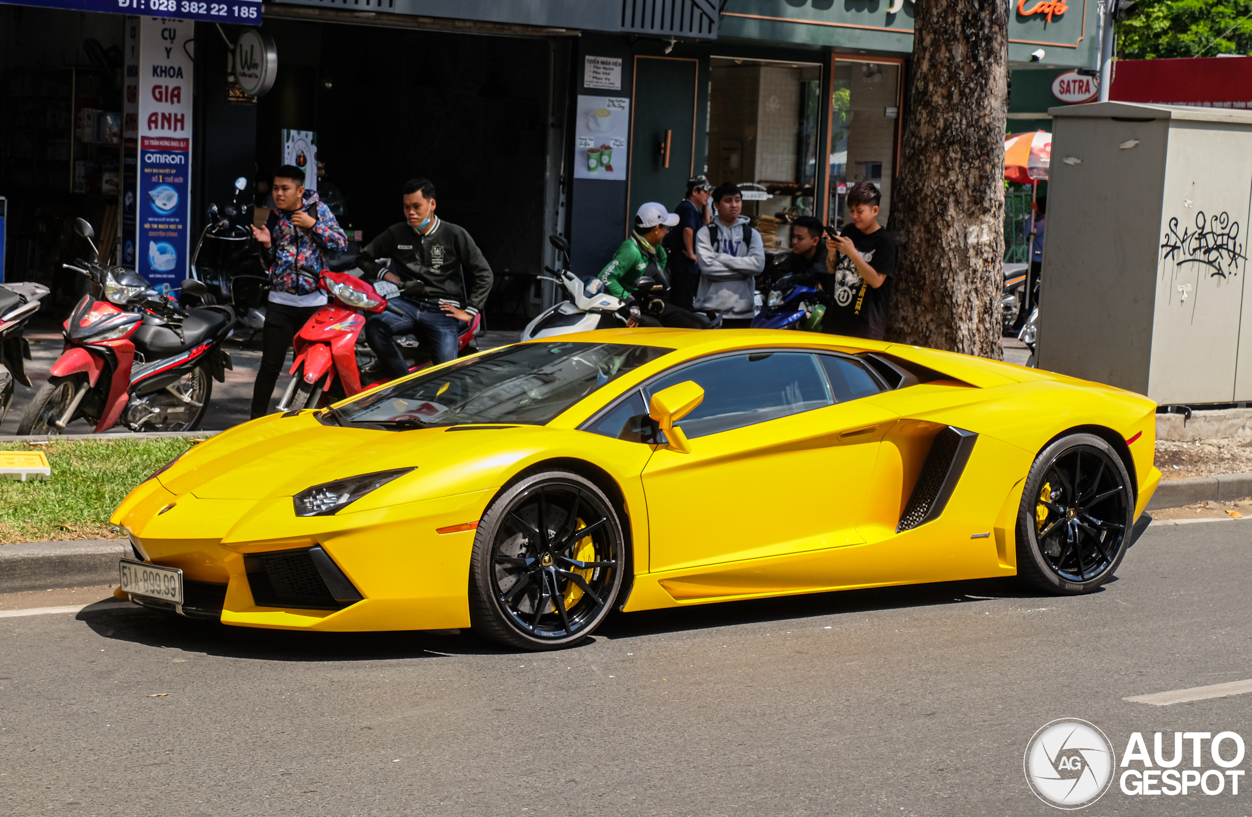 Lamborghini Aventador LP700-4