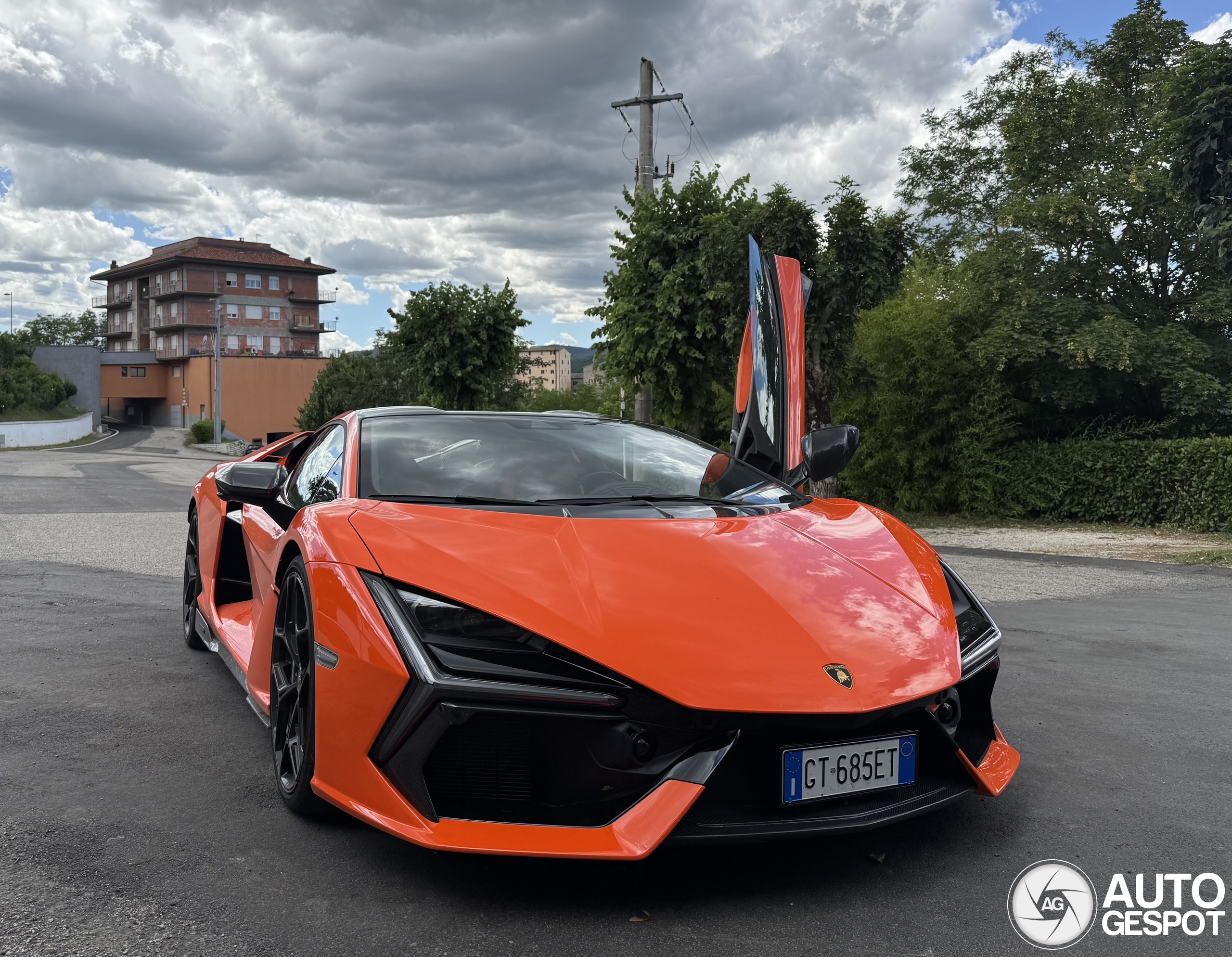 Lamborghini Revuelto