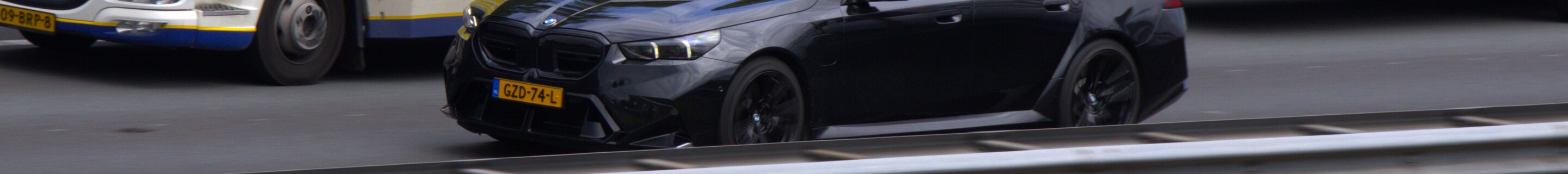 BMW M5 G90