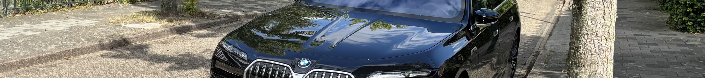 BMW M760e xDrive