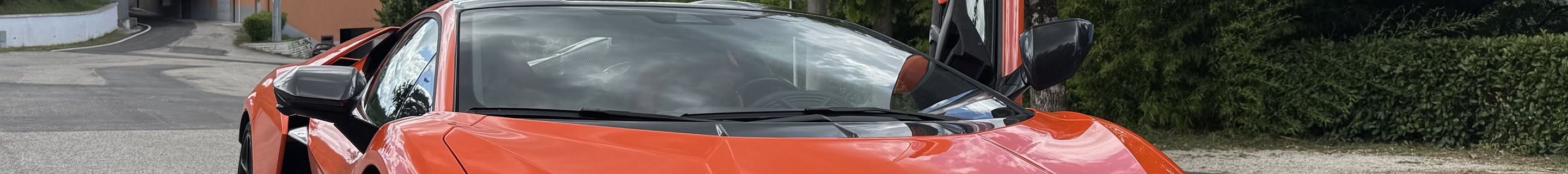 Lamborghini Revuelto