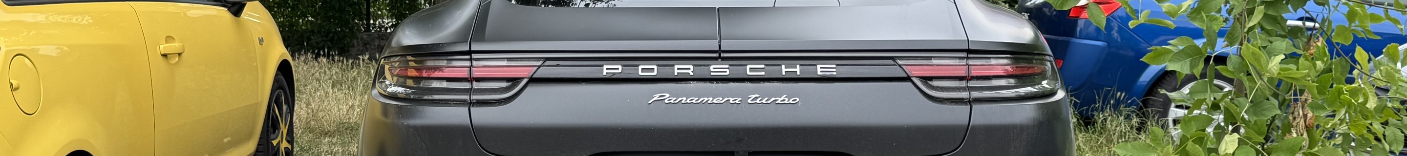 Porsche 971 Panamera Turbo